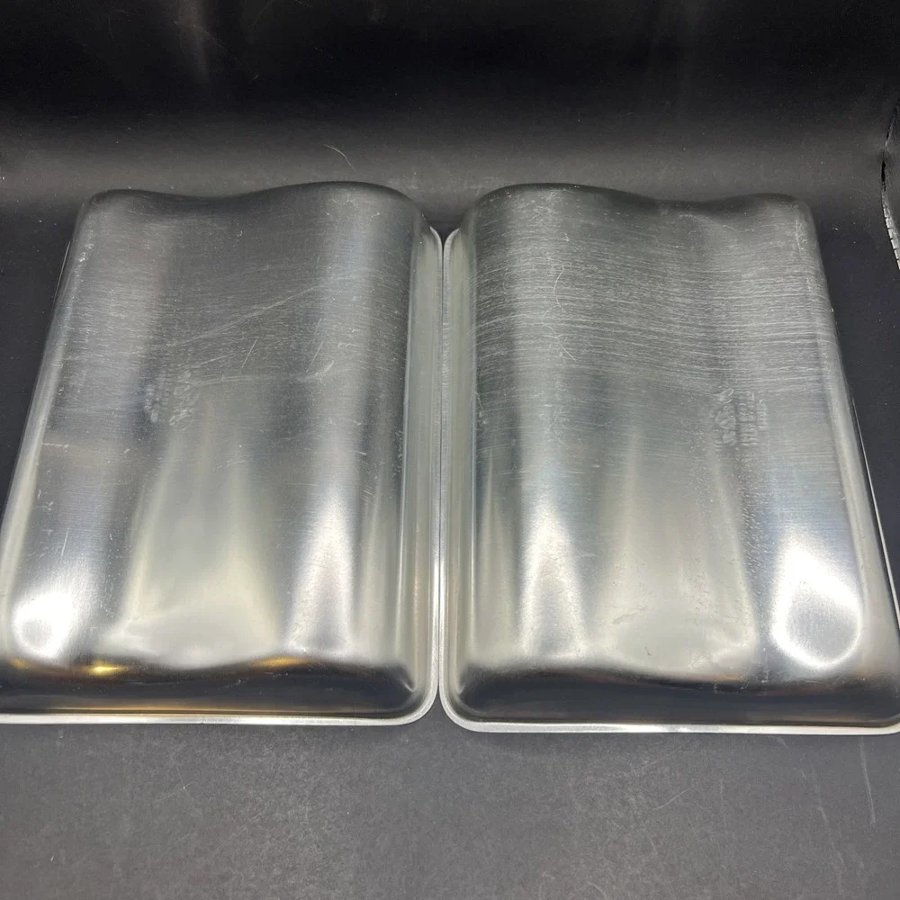 Wilton Cake Pan Open Good Book Bible 2 Pieces # 502-940 1971 vintage shapely
